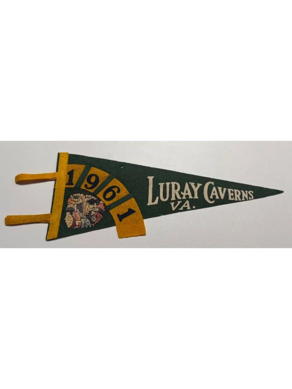 Vintage 1961 Luray Caverns, Va. pennant